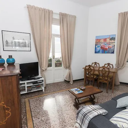 Vista Mare Oltre I Parchi Apartment